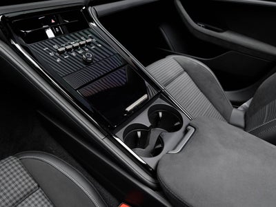 2025 Porsche Panamera Panamera Turbo S E-Hybrid