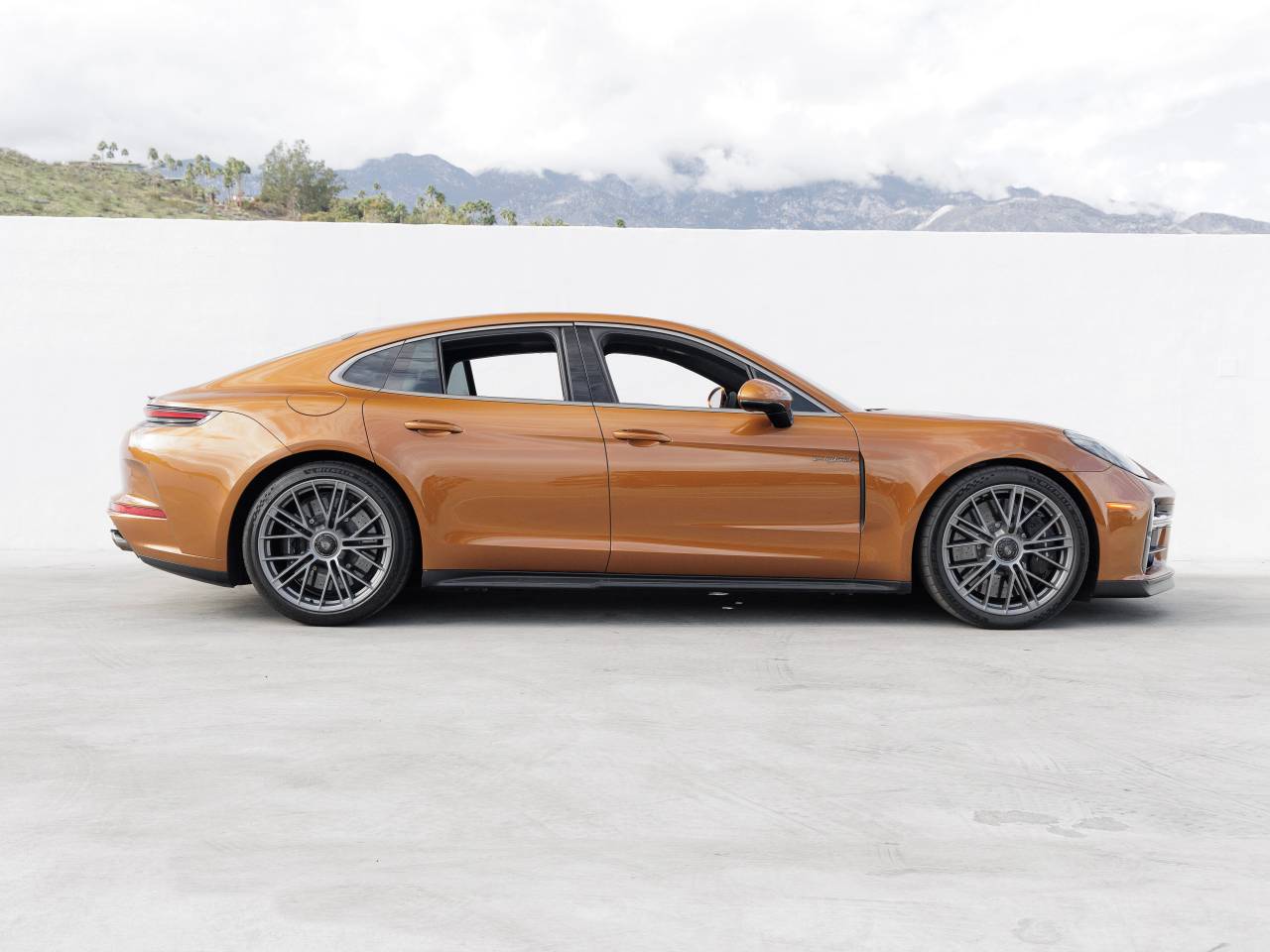 2025 Porsche Panamera Panamera Turbo S E-Hybrid