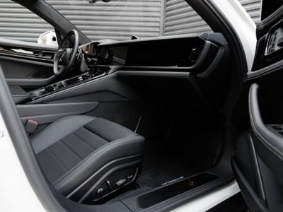2026 Porsche Panamera Turbo S E-Hybrid