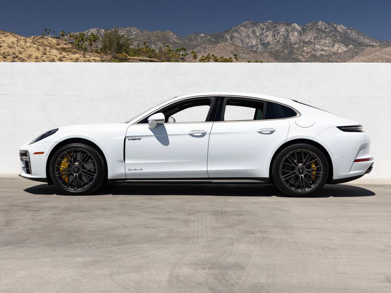 2026 Porsche Panamera Turbo S E-Hybrid