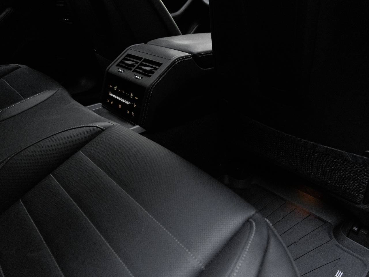 2026 Porsche Panamera Turbo S E-Hybrid