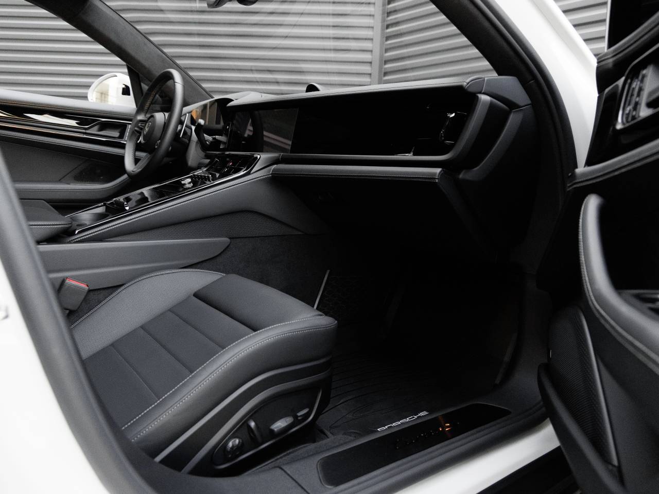 2026 Porsche Panamera Turbo S E-Hybrid