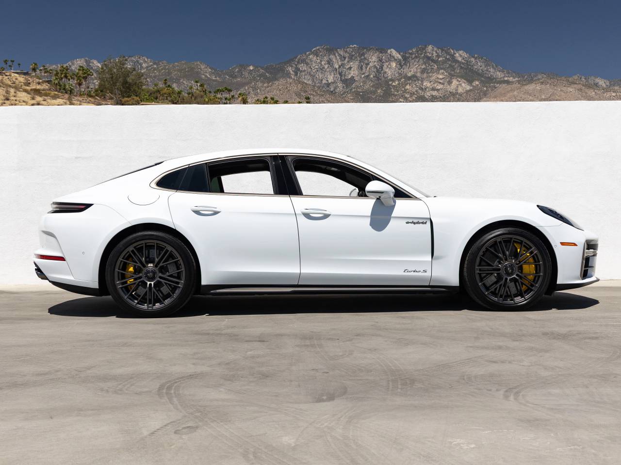 2026 Porsche Panamera Turbo S E-Hybrid