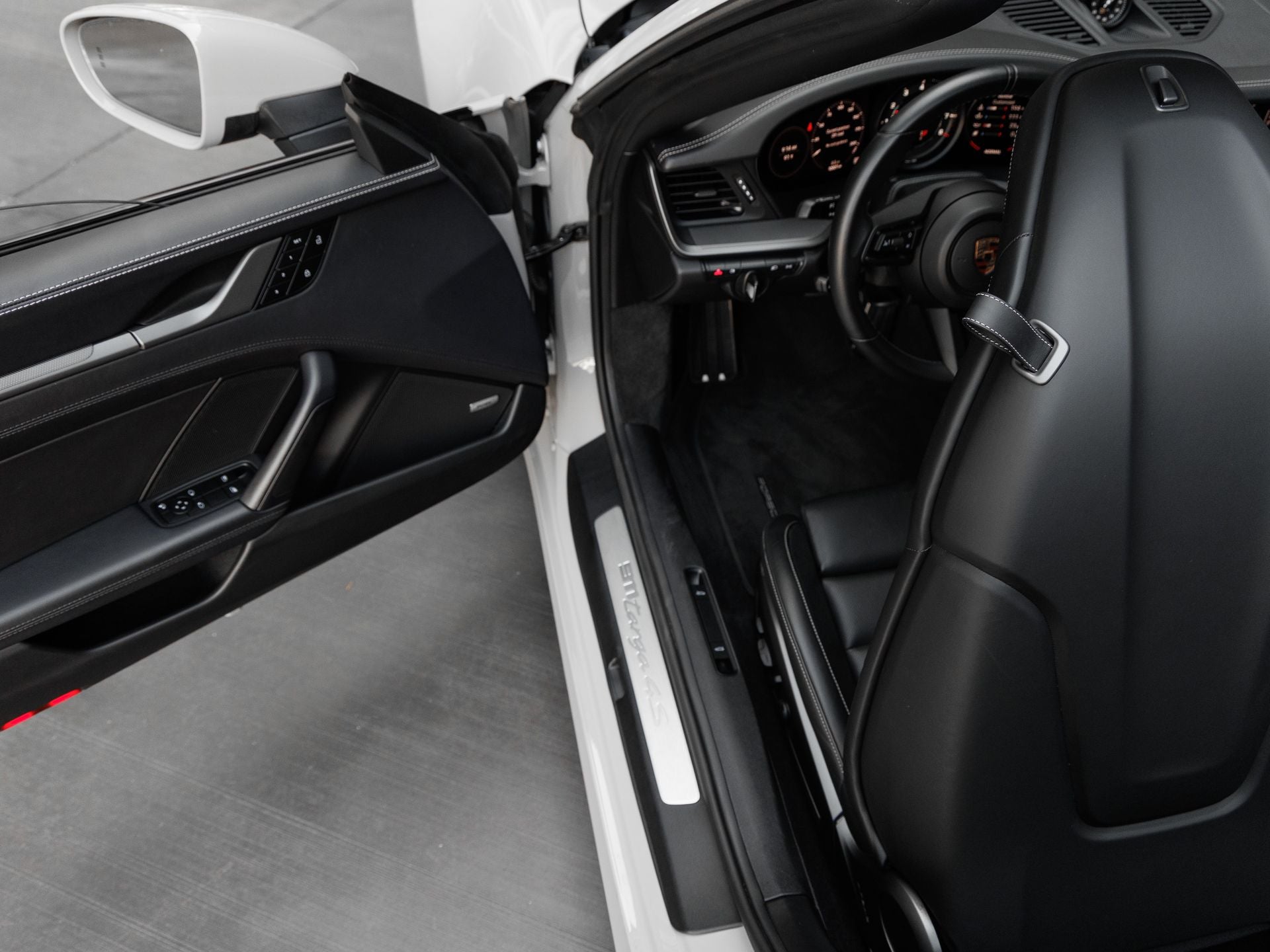 2022 Porsche 911 Targa 4S