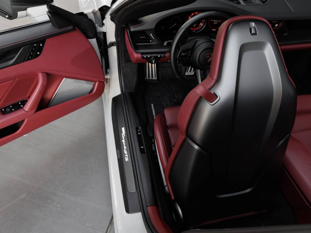 2024 Porsche 911 911 Targa 4 GTS (MY24)