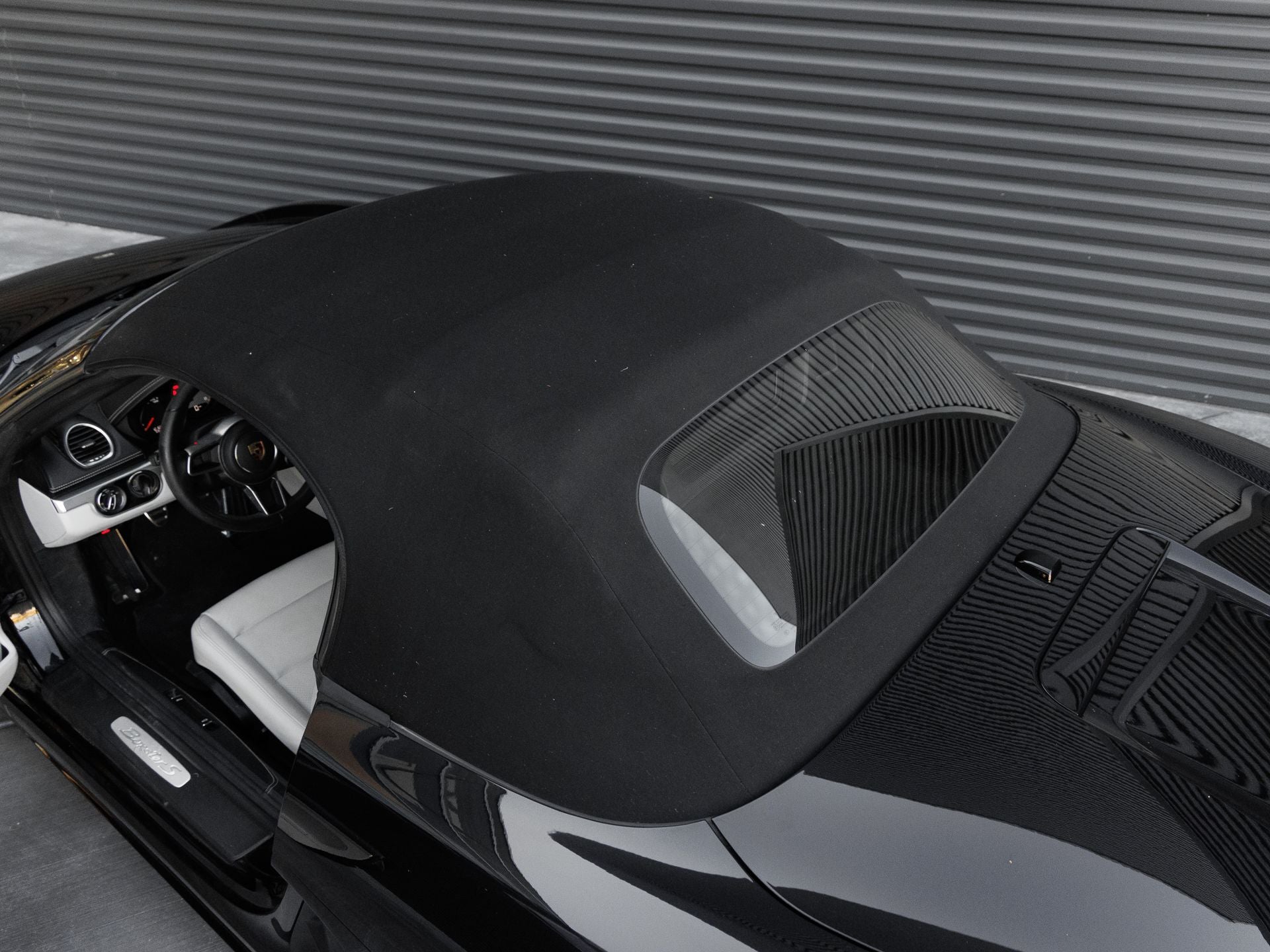 2025 Porsche 718 Boxster S