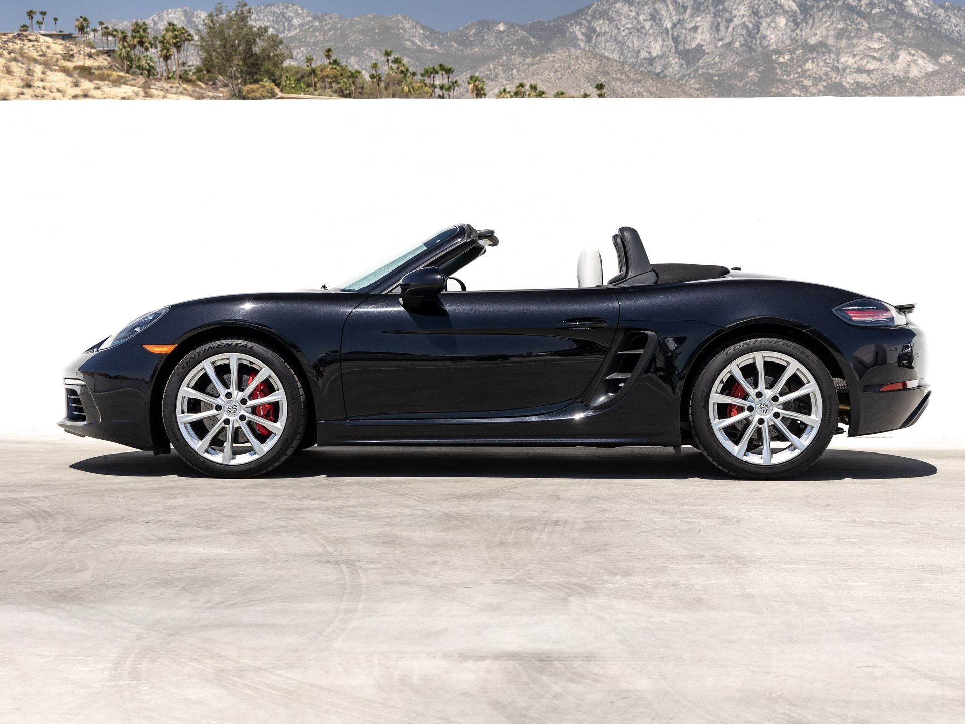 2025 Porsche 718 Boxster S