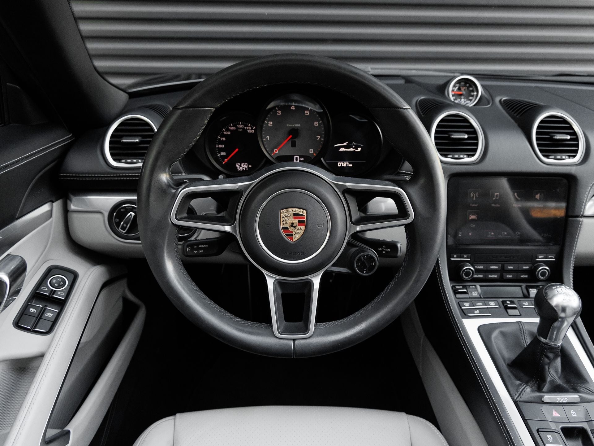 2025 Porsche 718 Boxster S