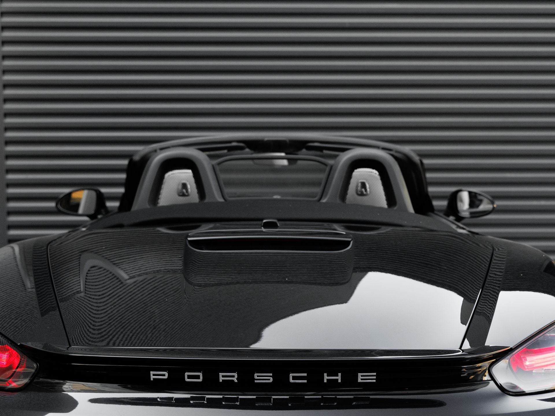 2025 Porsche 718 Boxster S