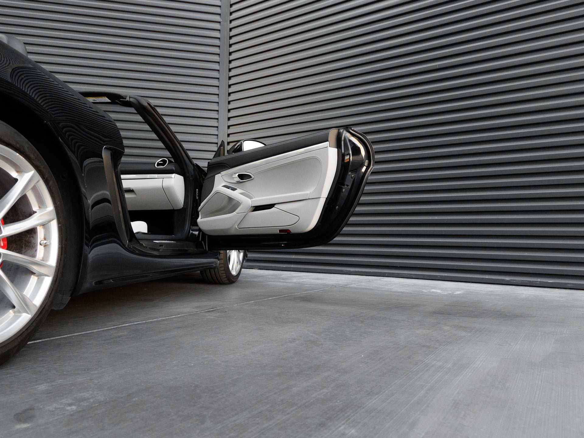 2025 Porsche 718 Boxster S