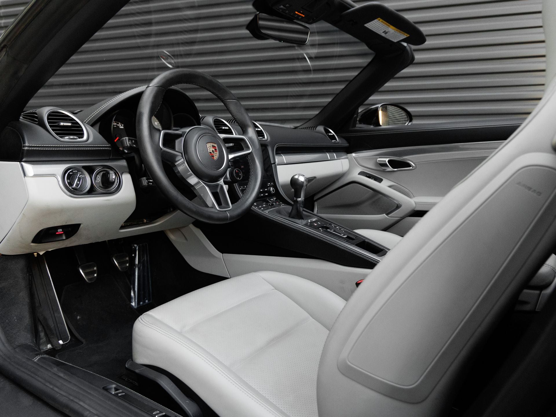 2025 Porsche 718 Boxster S