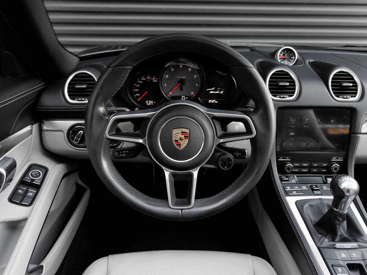 2025 Porsche 718 Boxster S