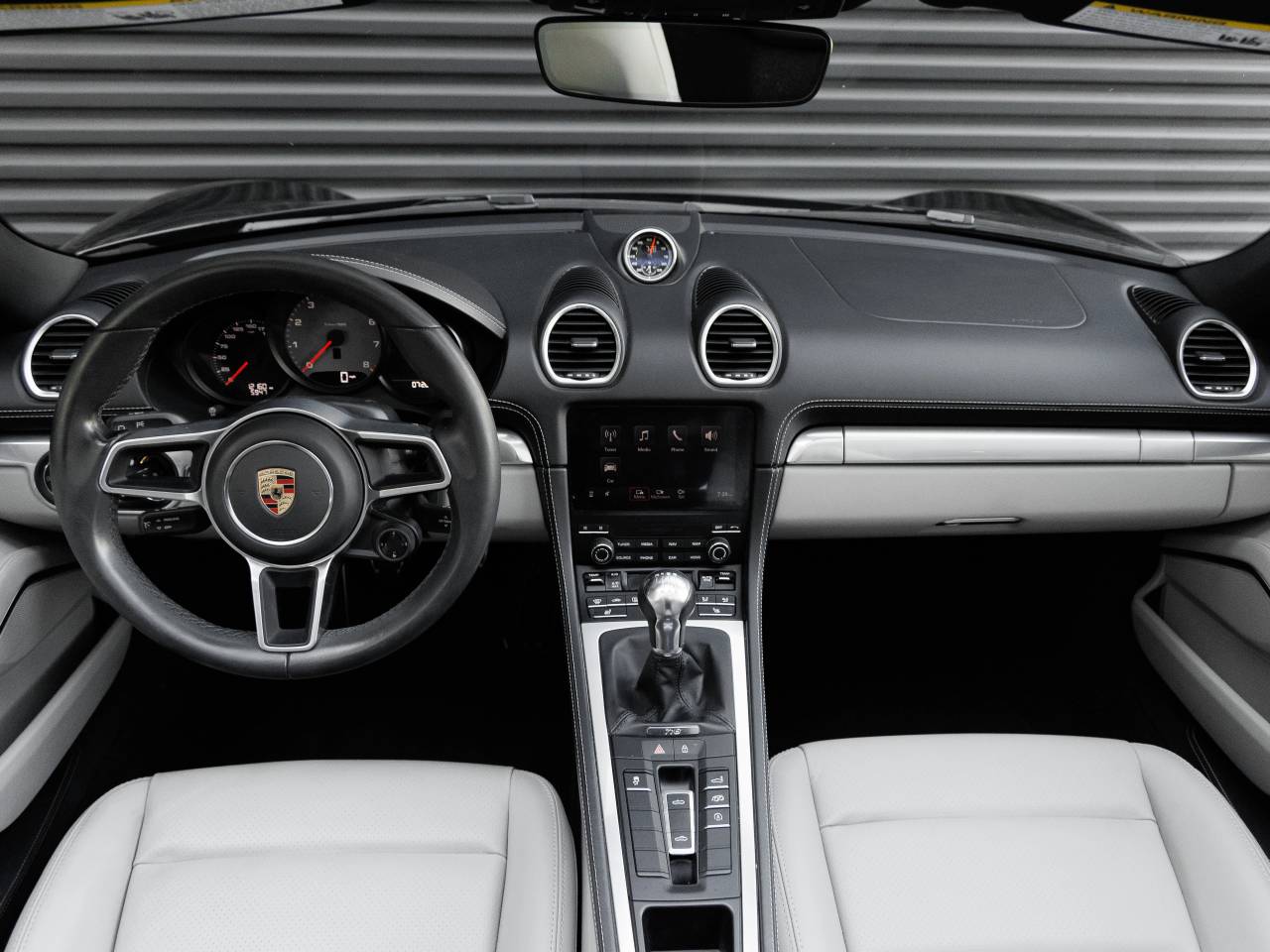 2025 Porsche 718 Boxster S