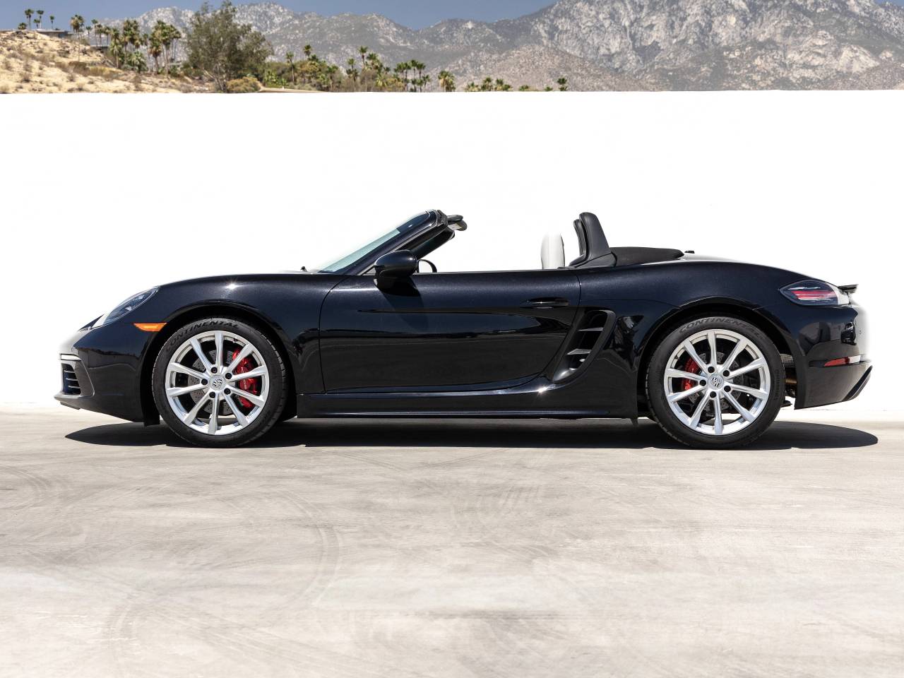 2025 Porsche 718 Boxster S