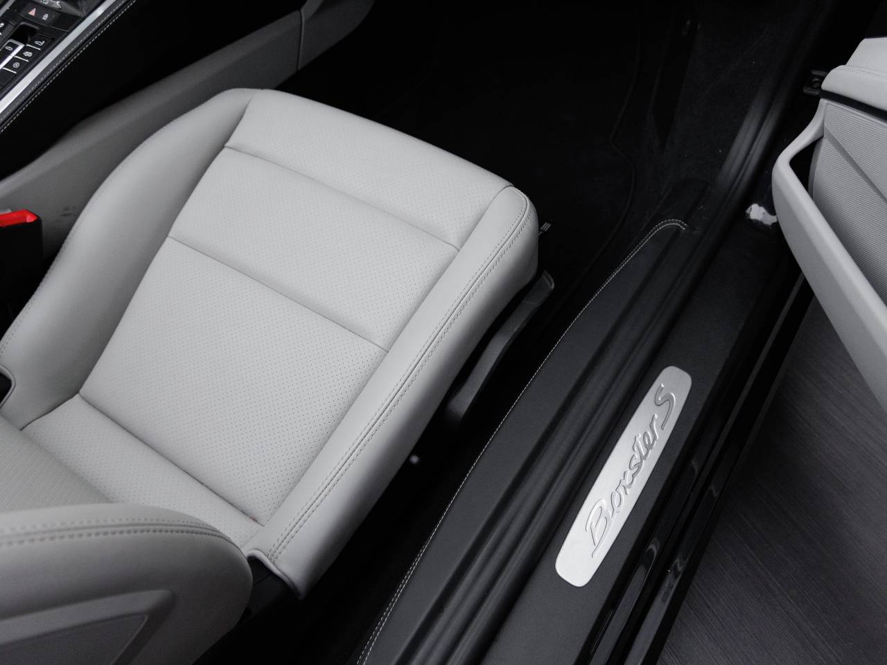 2025 Porsche 718 Boxster S