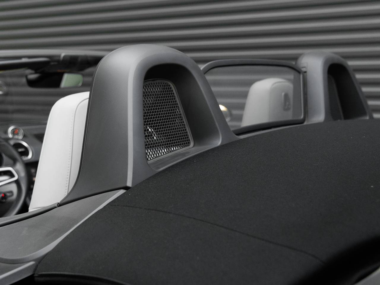 2025 Porsche 718 Boxster S