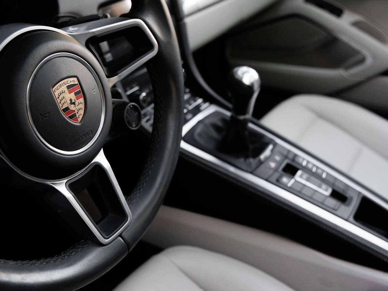 2025 Porsche 718 Boxster S