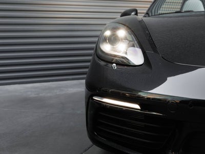 2025 Porsche 718 Boxster S