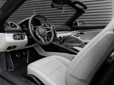 2025 Porsche 718 Boxster S