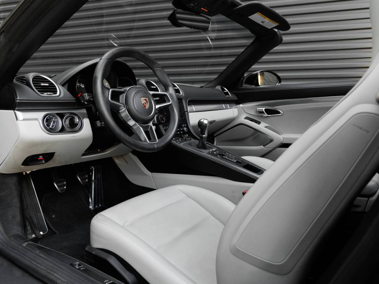 2025 Porsche 718 Boxster S