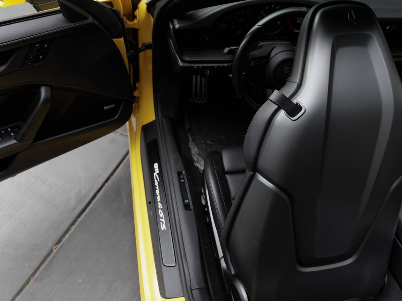 2023 Porsche 911 911 Carrera 4 GTS Cabriolet (MY23)