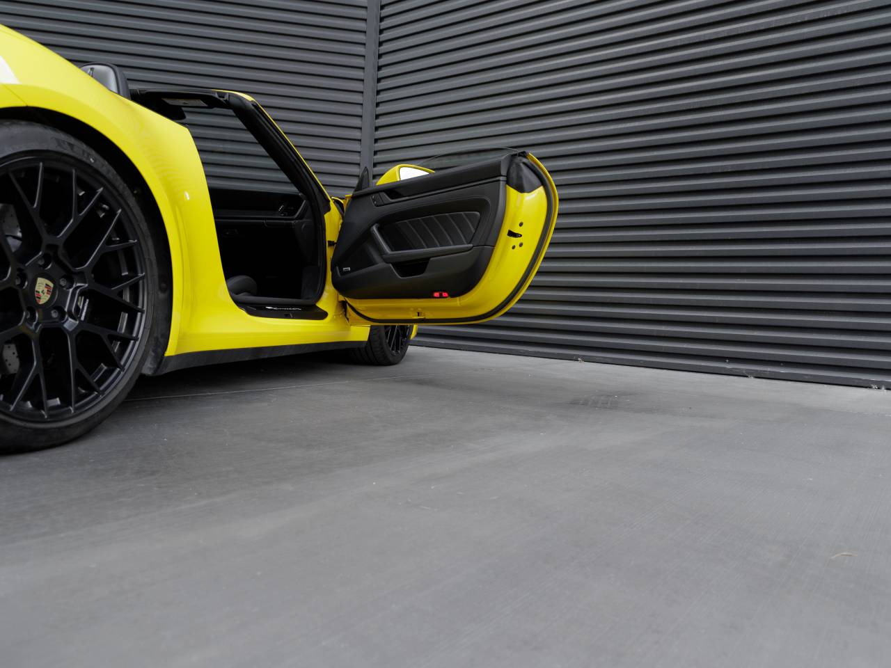 2023 Porsche 911 911 Carrera 4 GTS Cabriolet (MY23)