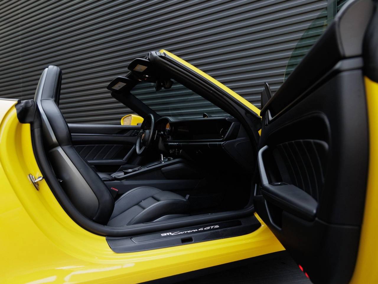 2023 Porsche 911 911 Carrera 4 GTS Cabriolet (MY23)