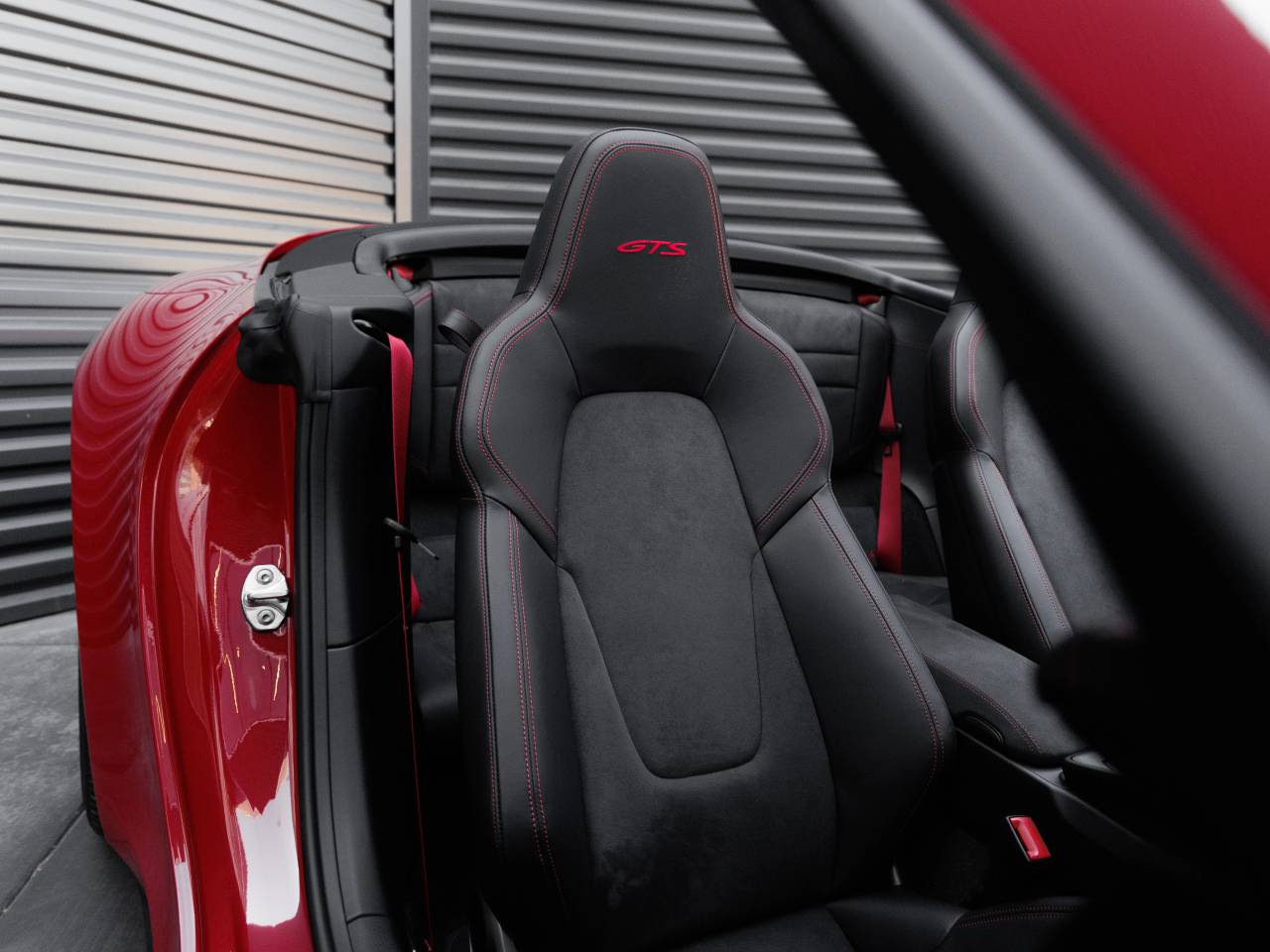 2024 Porsche 911 Carrera 4 GTS Cabriolet