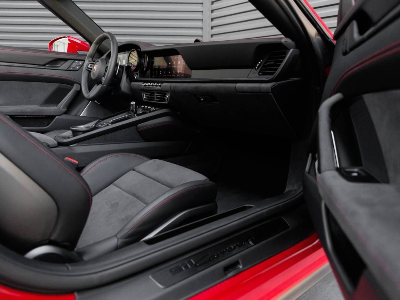2024 Porsche 911 Carrera 4 GTS Cabriolet
