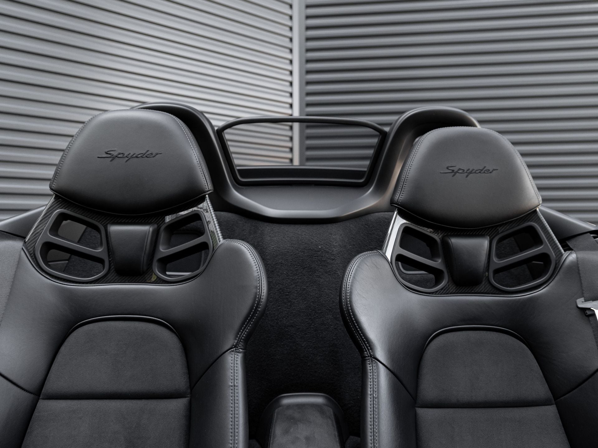 2022 Porsche 718 Spyder Base