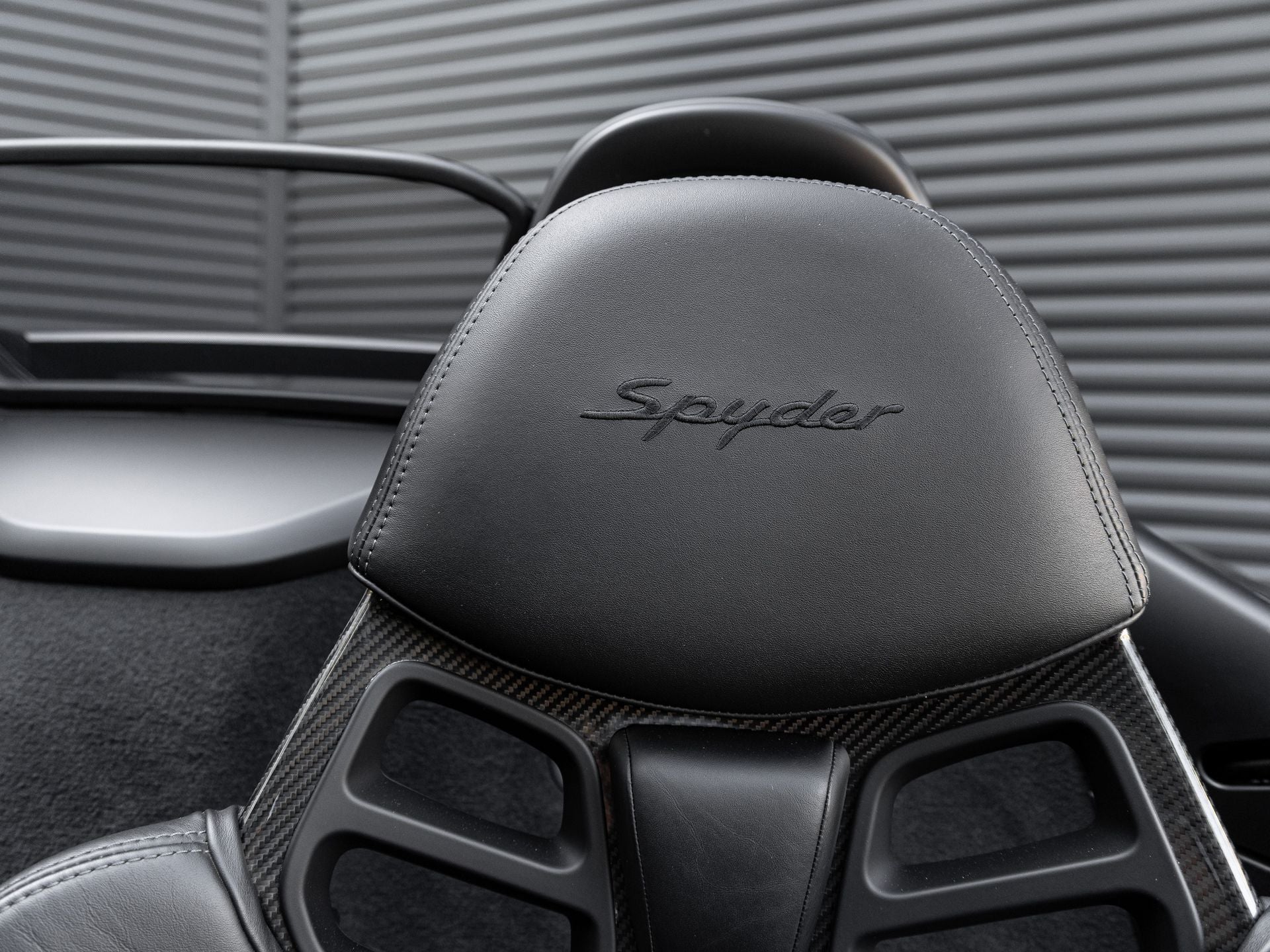 2022 Porsche 718 Spyder Base