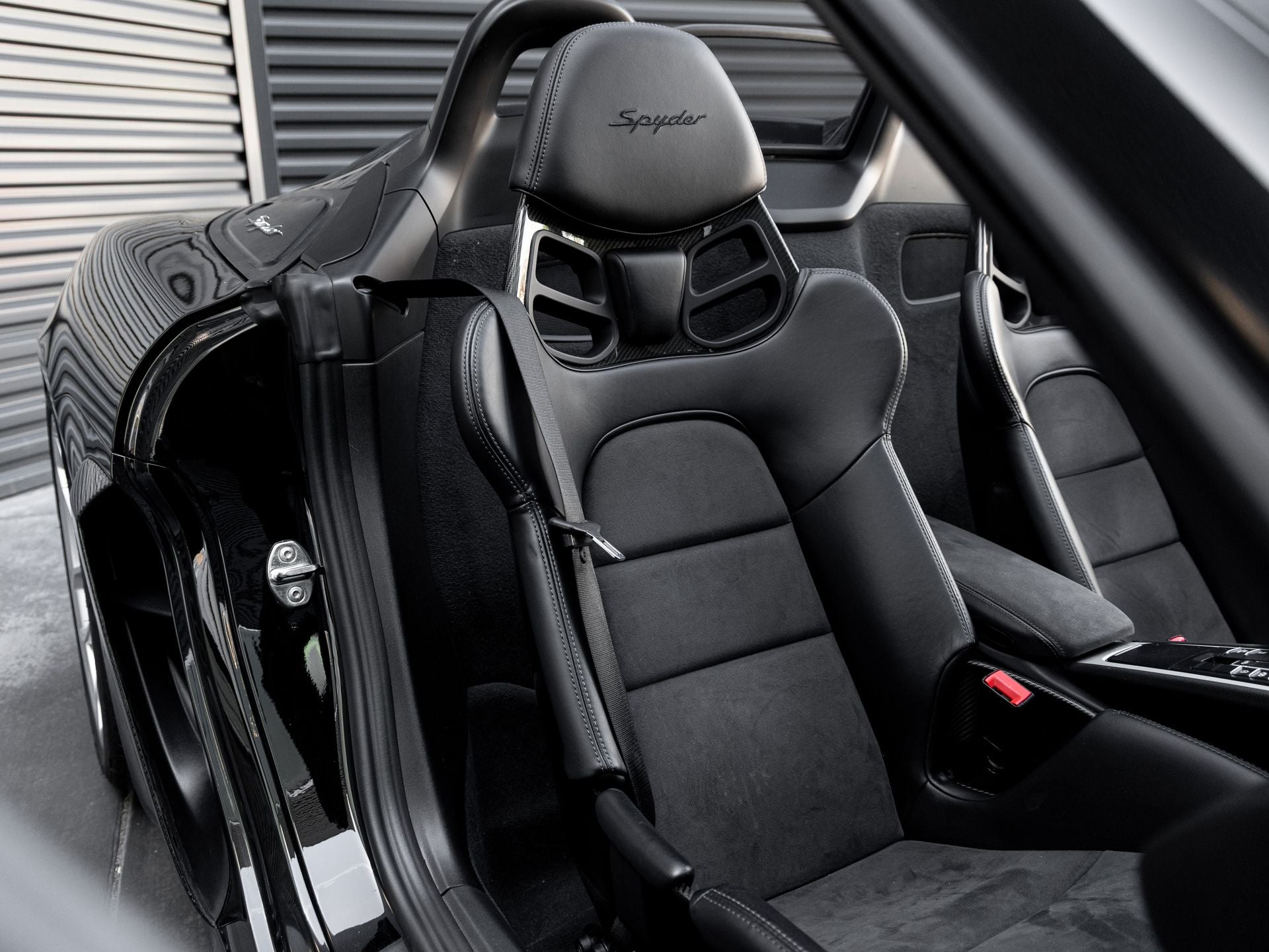 2022 Porsche 718 Spyder Base