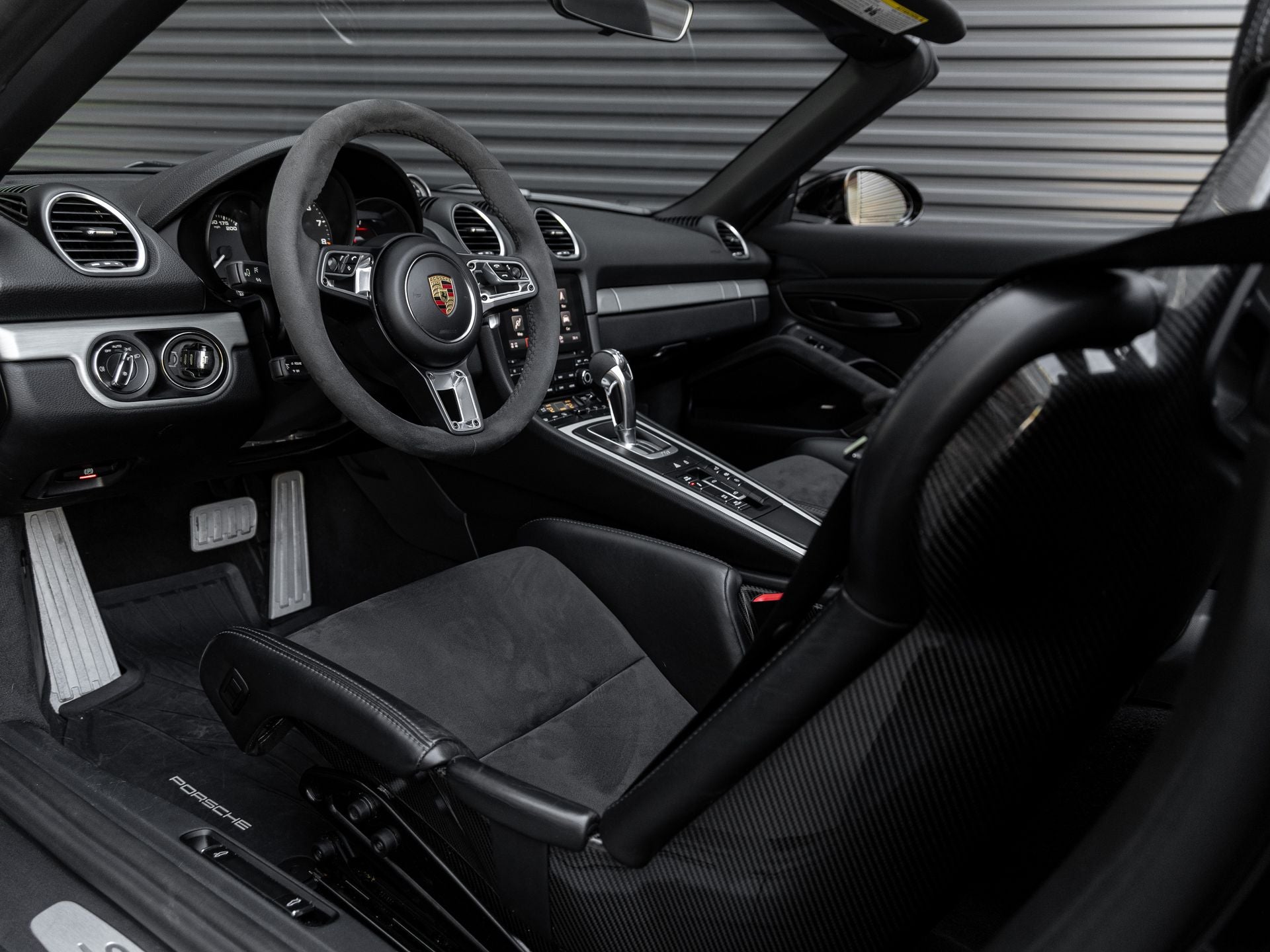 2022 Porsche 718 Spyder Base