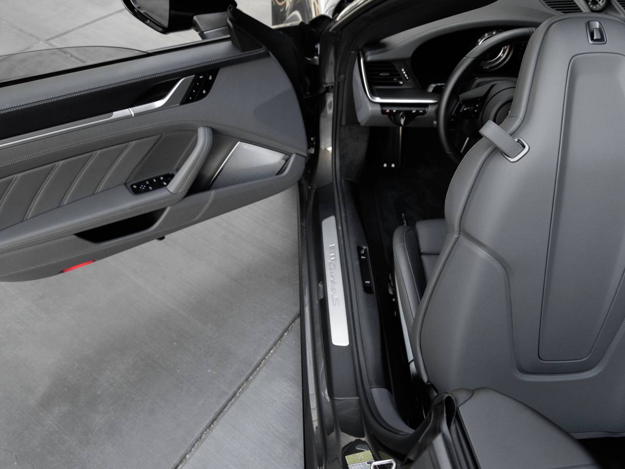 2024 Porsche 911 911 Turbo S Cabriolet (MY24)