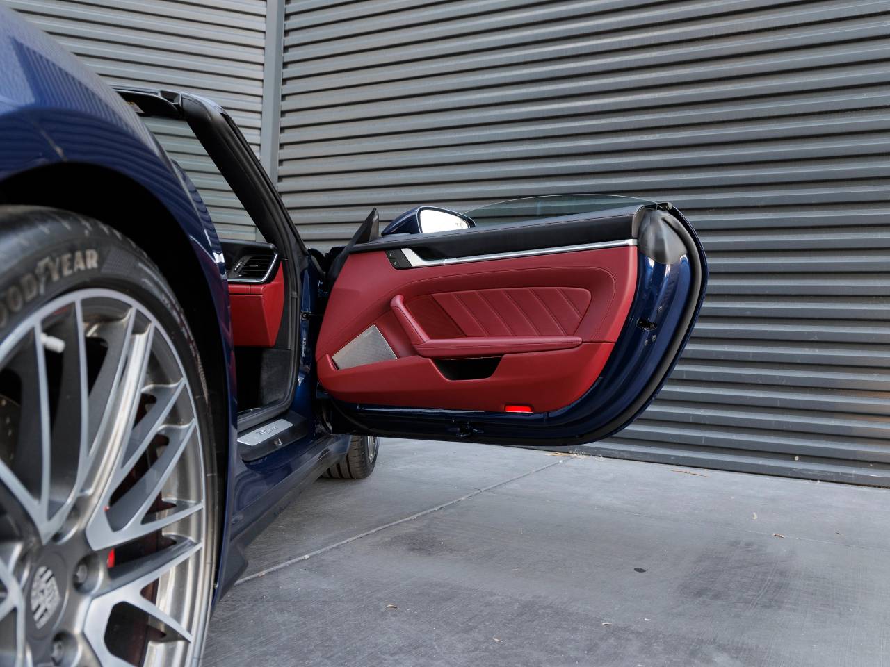 2025 Porsche 911 911 Turbo Cabriolet