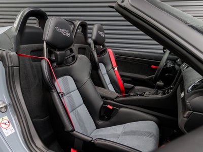 2025 Porsche 718 718 Spyder RS