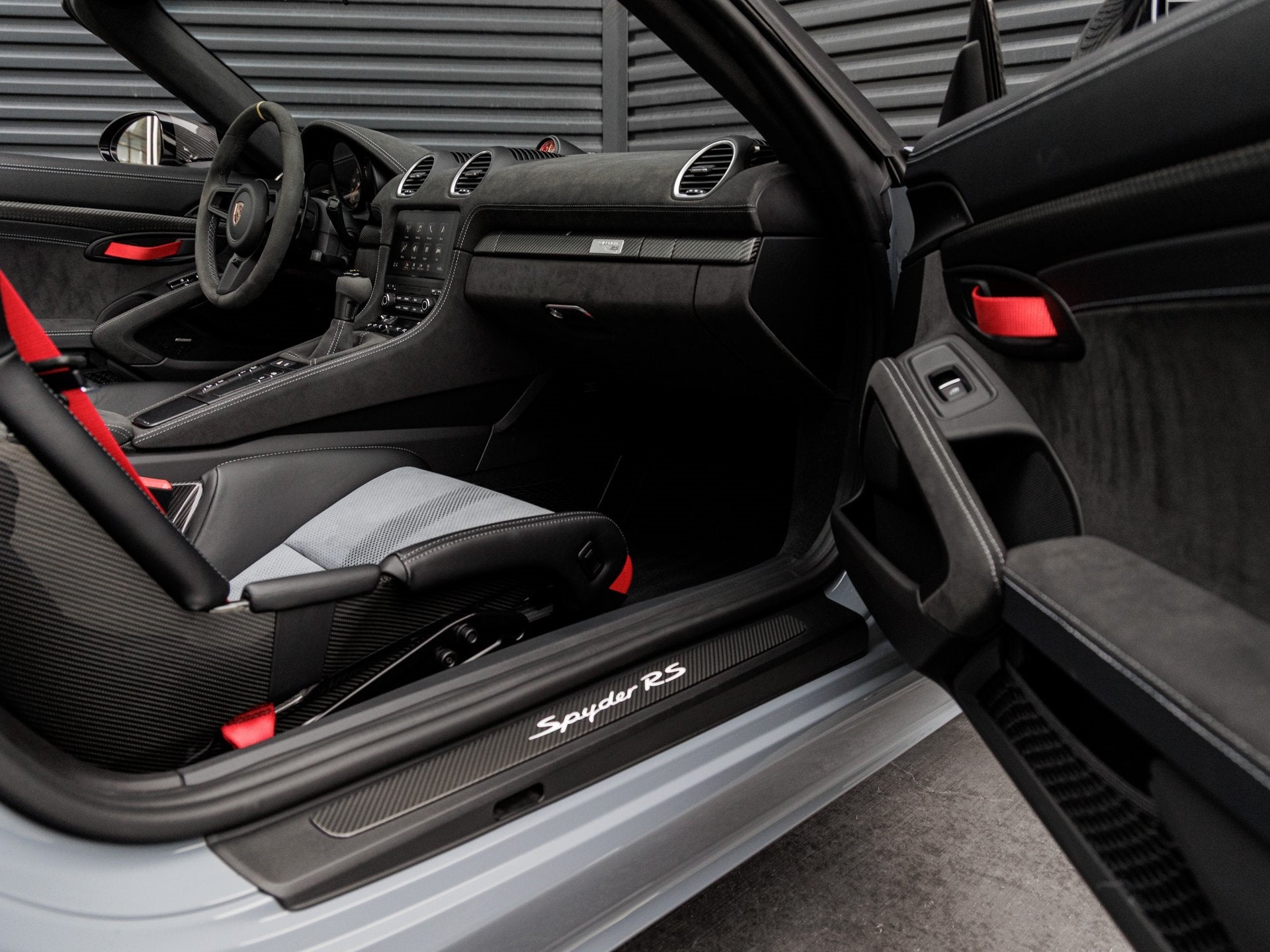 2025 Porsche 718 718 Spyder RS