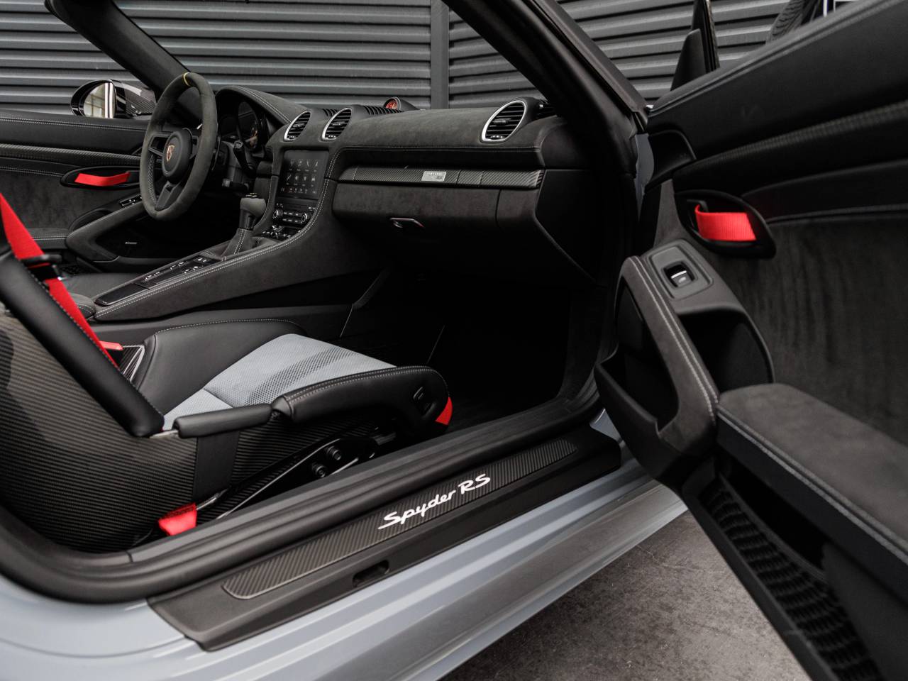 2025 Porsche 718 718 Spyder RS