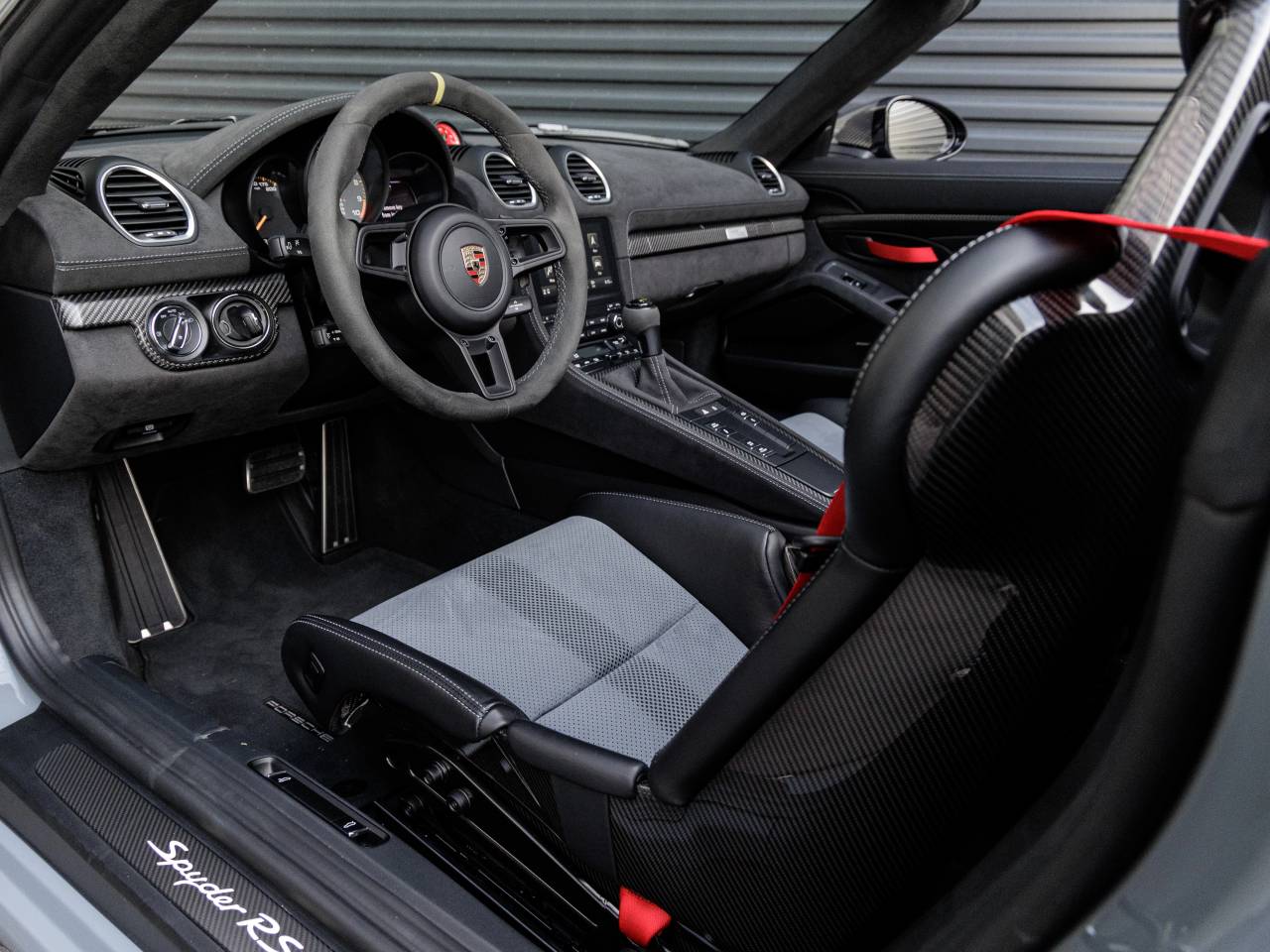 2025 Porsche 718 718 Spyder RS