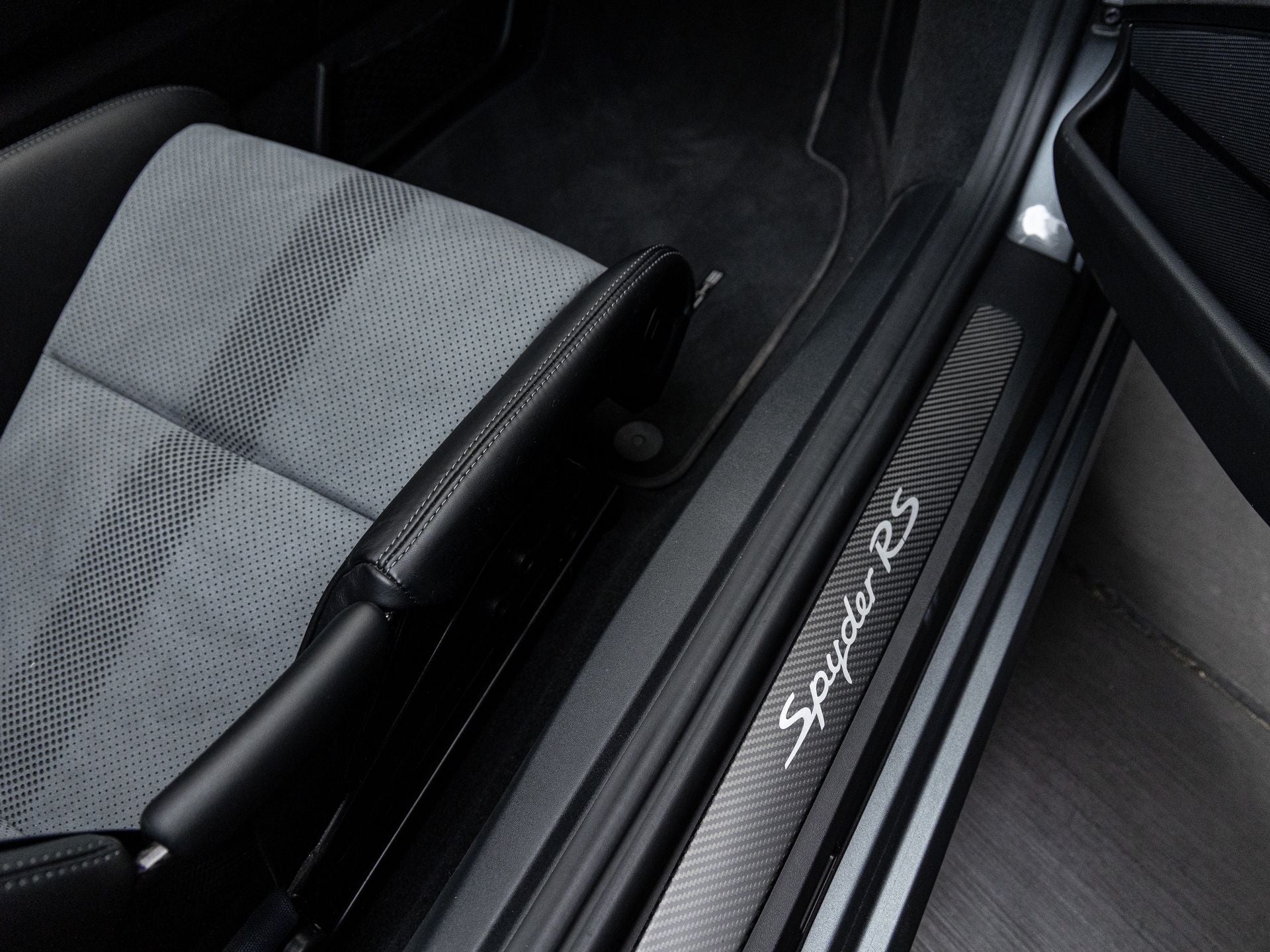 2024 Porsche 718 Spyder RS