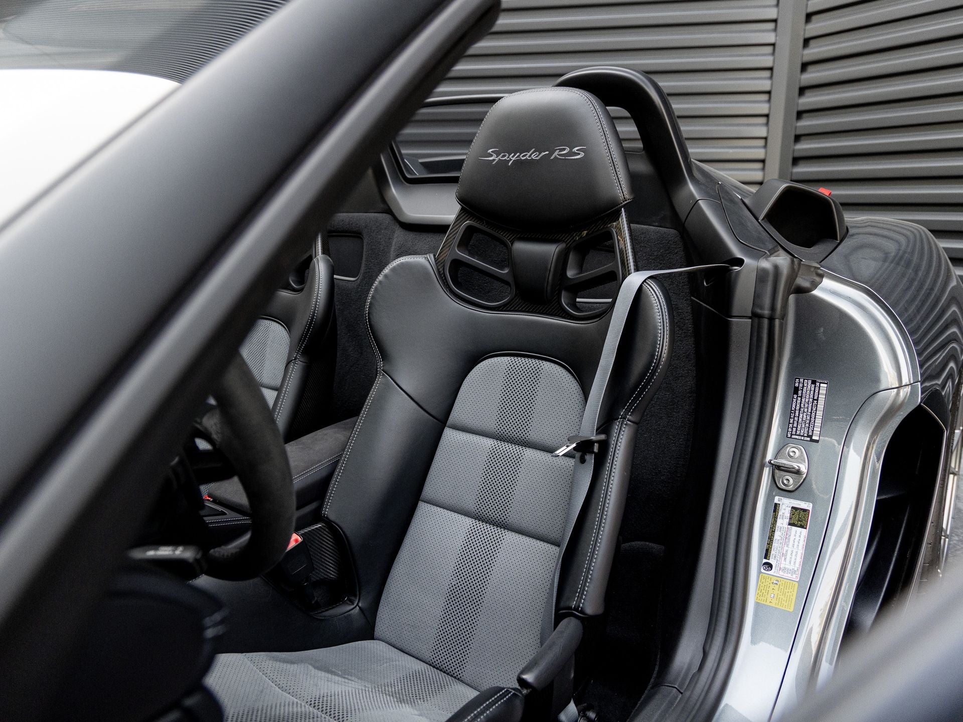 2024 Porsche 718 Spyder RS