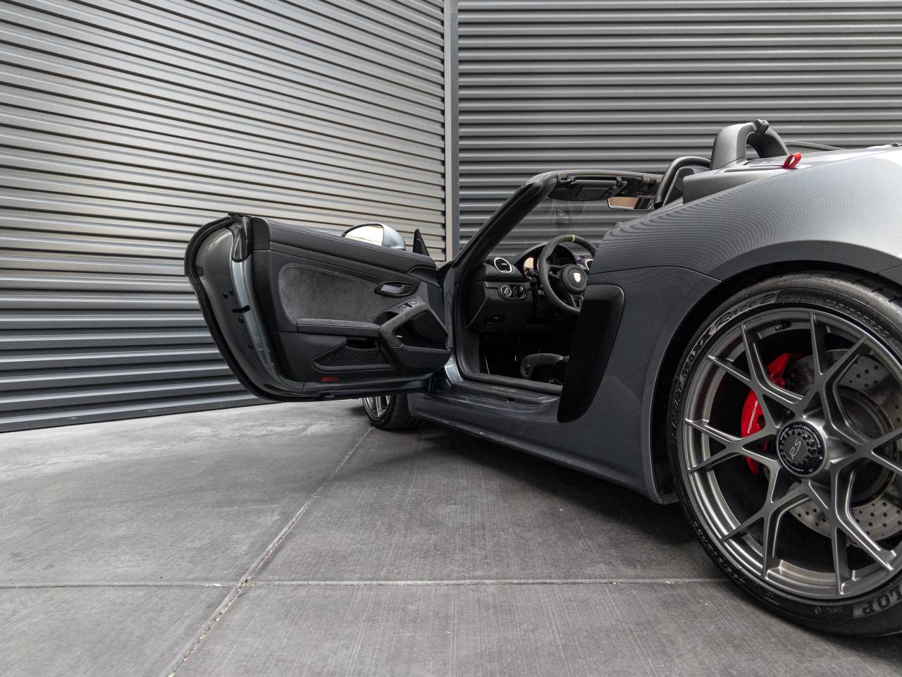 2024 Porsche 718 Spyder RS