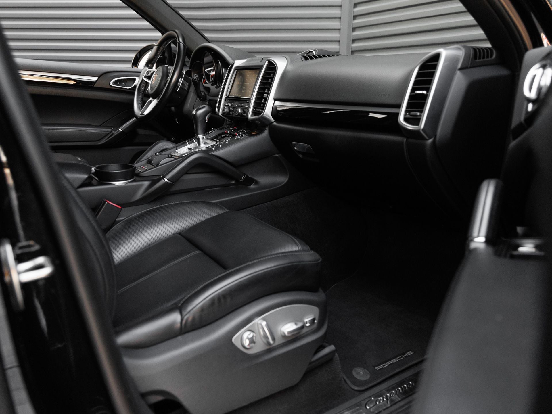 2016 Porsche Cayenne Cayenne