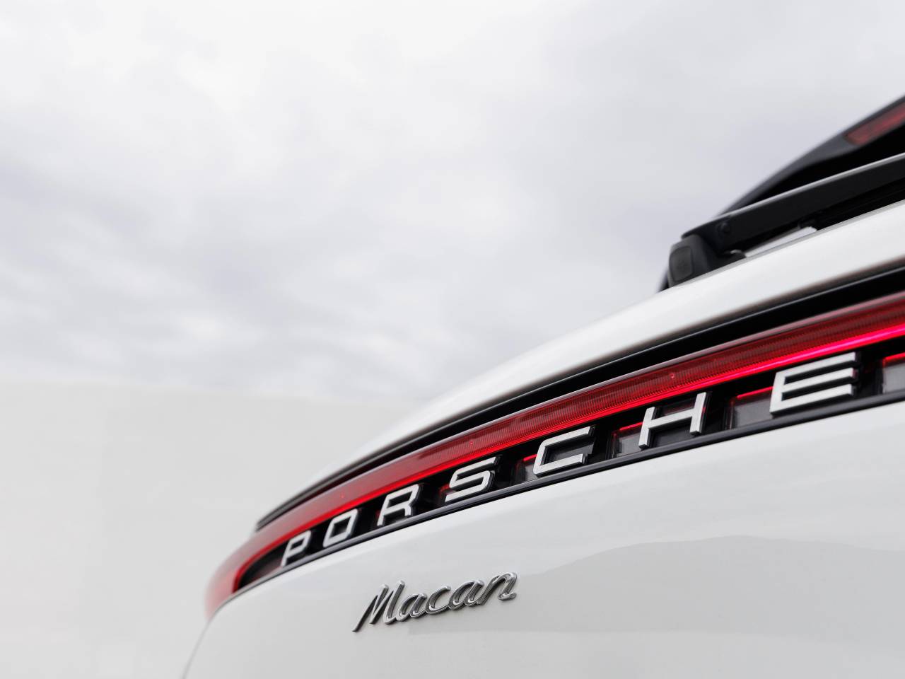 2021 Porsche Macan Macan