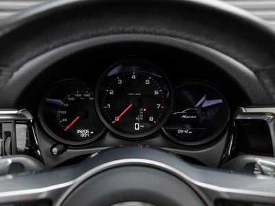 2021 Porsche Macan Macan