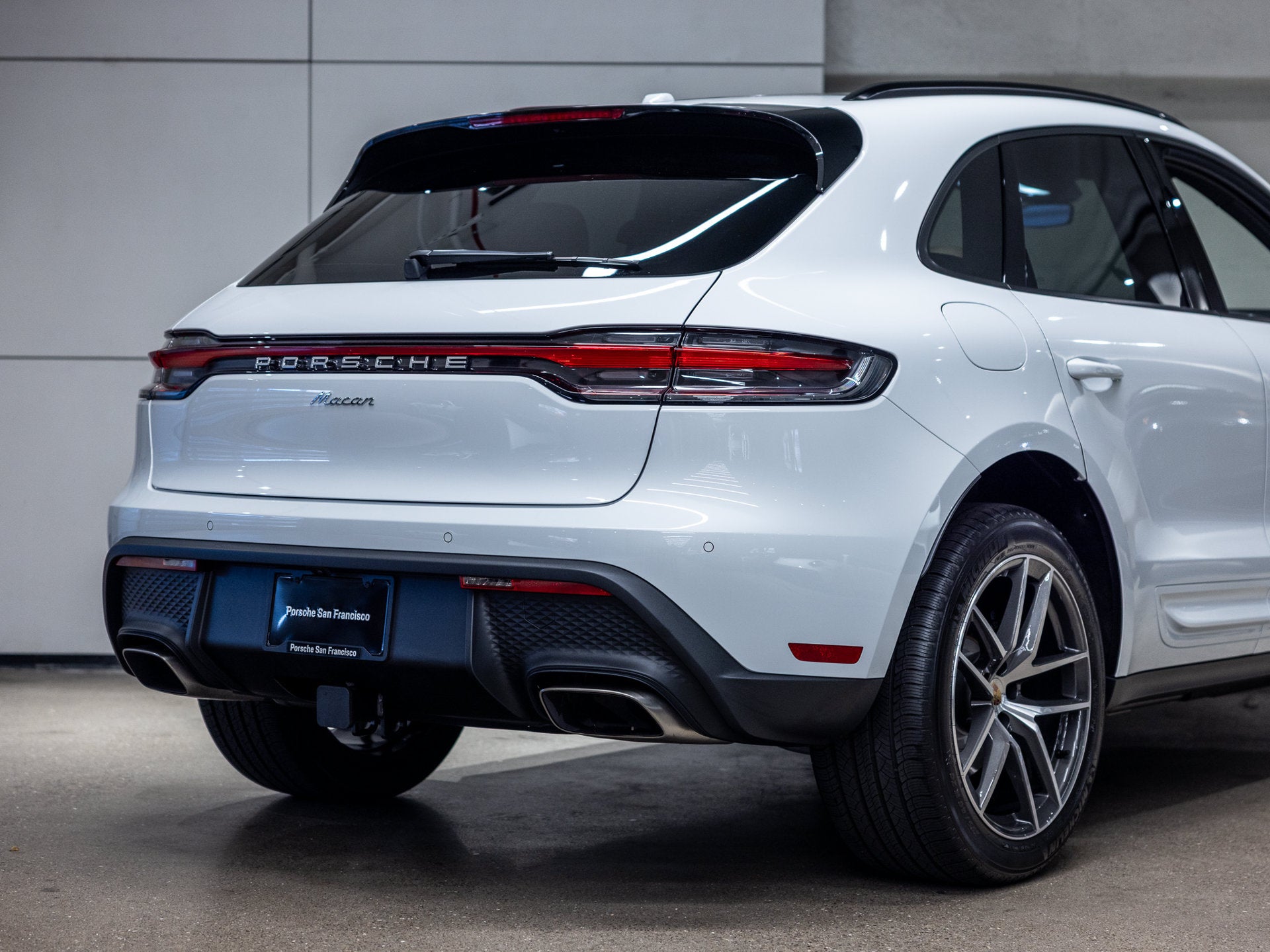 2026 Porsche Macan Base