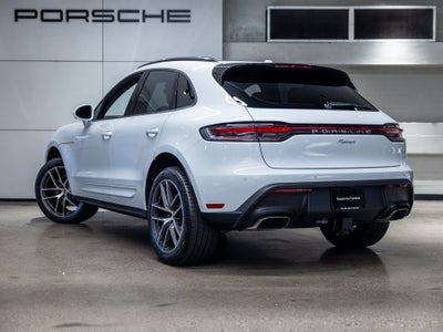 2026 Porsche Macan Base