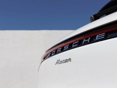 2026 Porsche Macan Macan