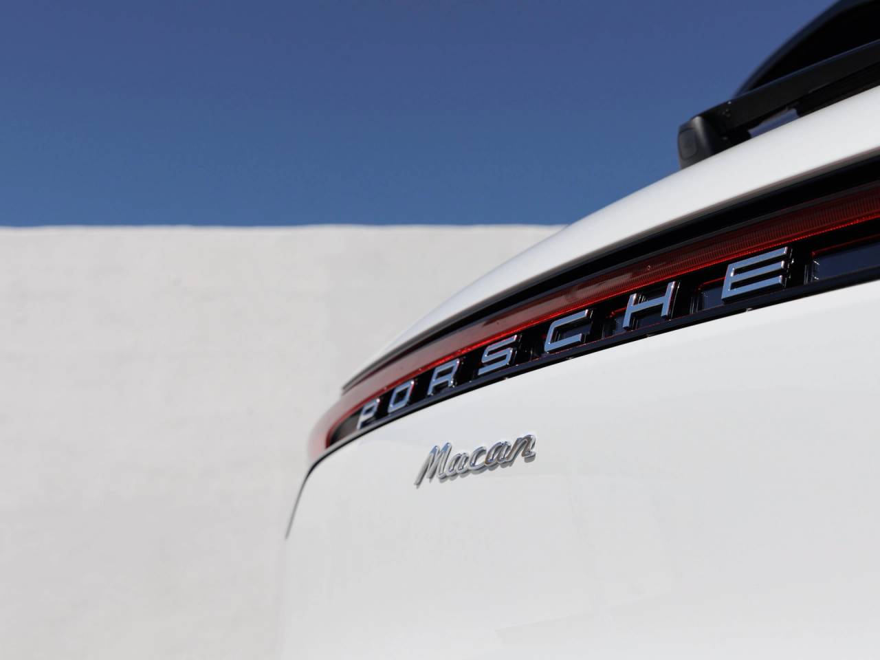 2026 Porsche Macan Macan