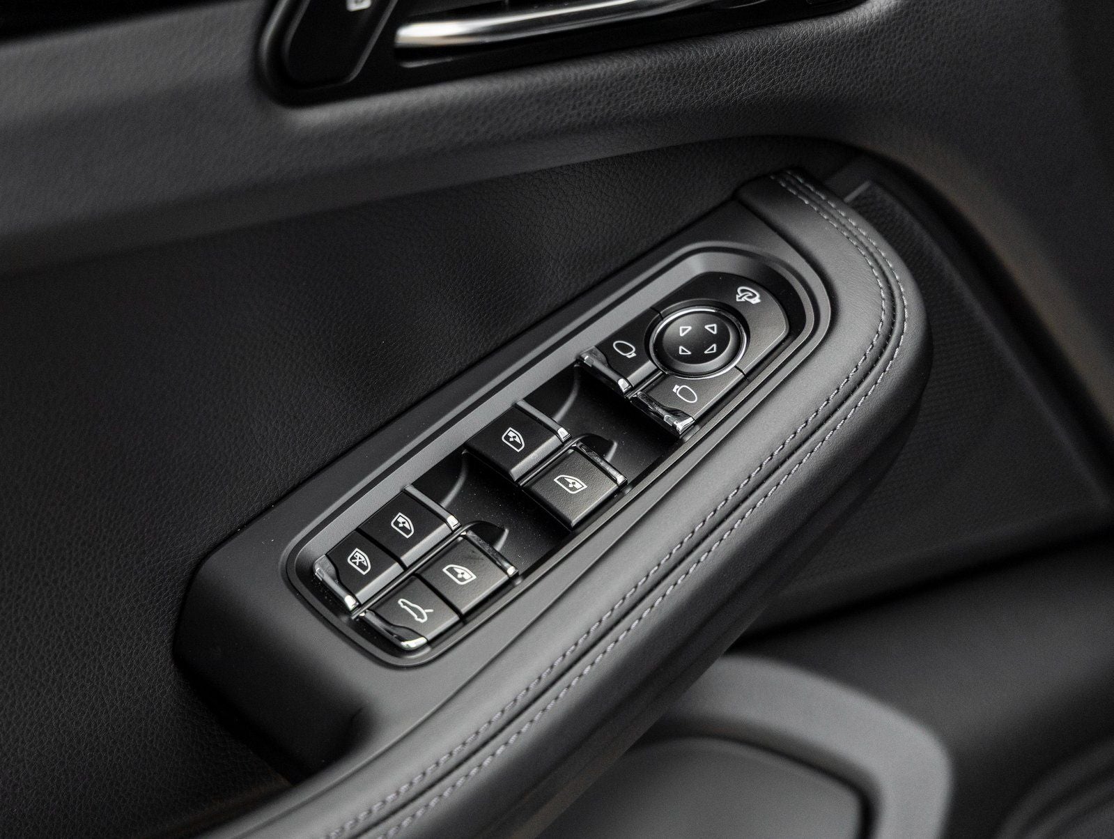 2026 Porsche Macan T